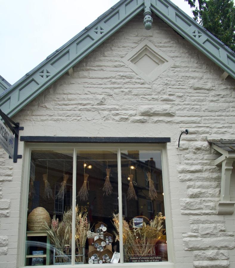 The Pavement Palace Hay-On-Wye Εξωτερικό φωτογραφία
