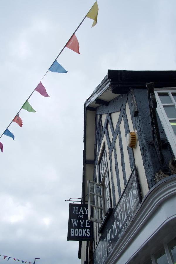 The Pavement Palace Hay-On-Wye Εξωτερικό φωτογραφία